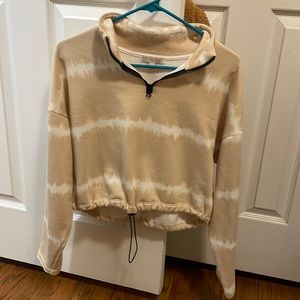 GB cropped quarter zip size small